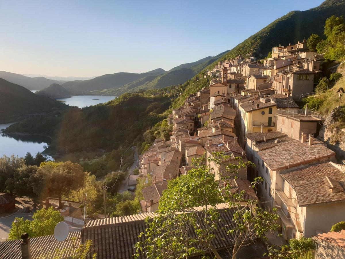 La Casa Sul Fiordo Lago Turano Paganico Sabino Esterno foto