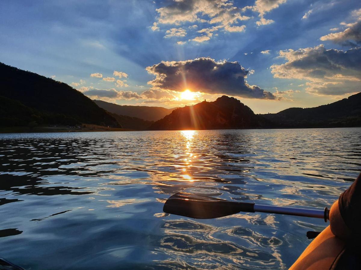 La Casa Sul Fiordo Lago Turano Paganico Sabino Esterno foto