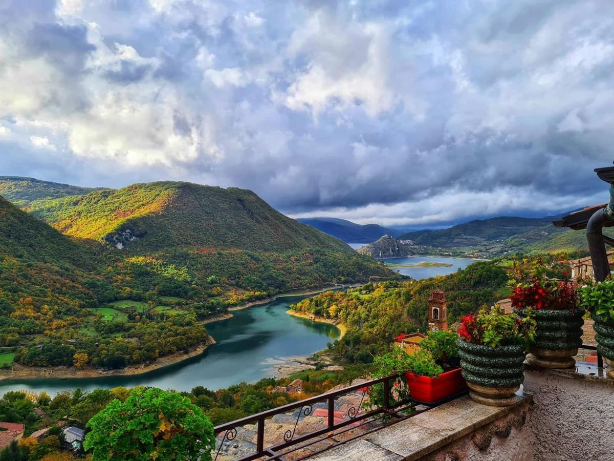 La Casa Sul Fiordo Lago Turano Paganico Sabino Esterno foto